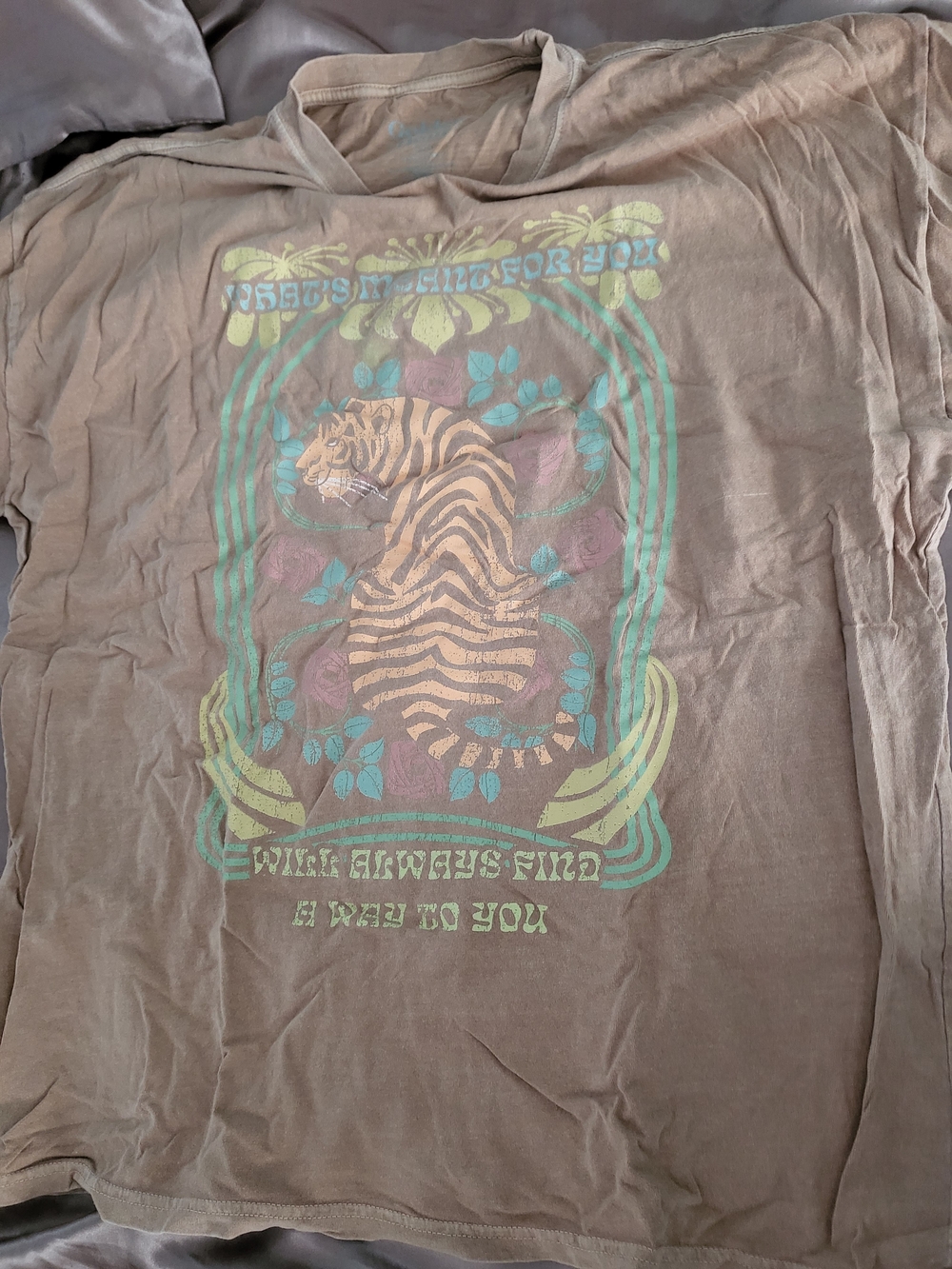 Vintage Tiger Graphic Tee in Brown with Mint & Peach Print